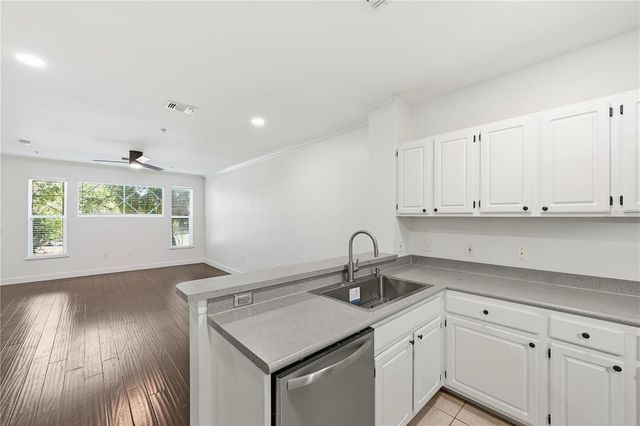 2824 SHADOW VIEW CIRCLE 2824, Maitland, FL 32751