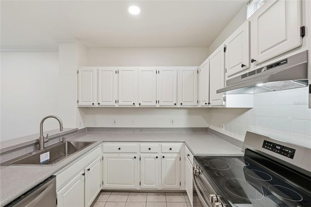 2824 SHADOW VIEW CIRCLE 2824, Maitland, FL 32751