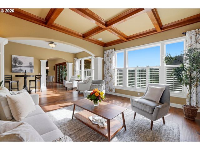 1465 WILLAMETTE FALLS Dr, West Linn, OR 97068