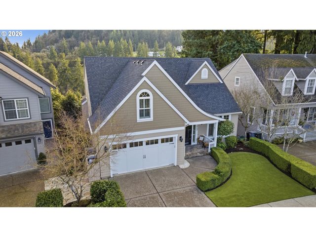 1465 WILLAMETTE FALLS Dr, West Linn, OR 97068