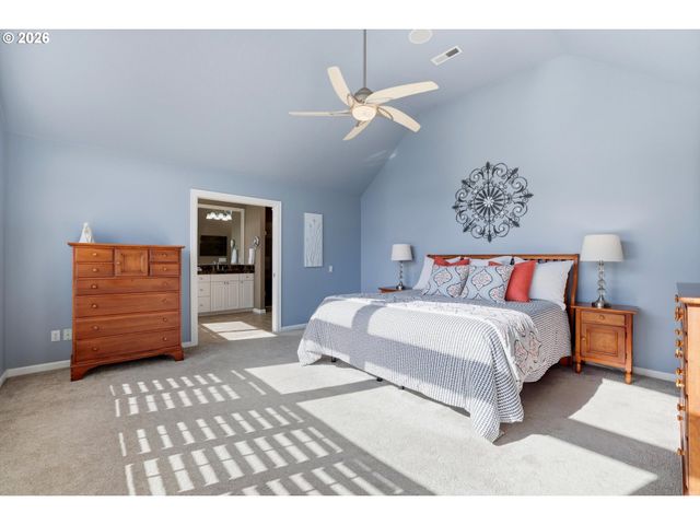 1465 WILLAMETTE FALLS Dr, West Linn, OR 97068