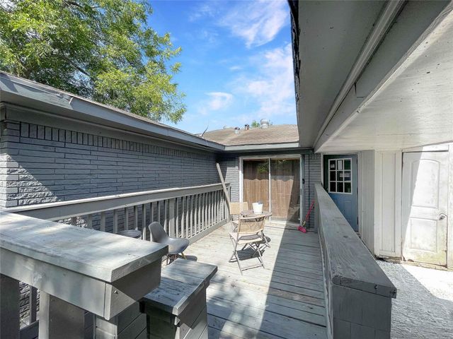 6811 Saint Augustine Street, Houston, TX 77021