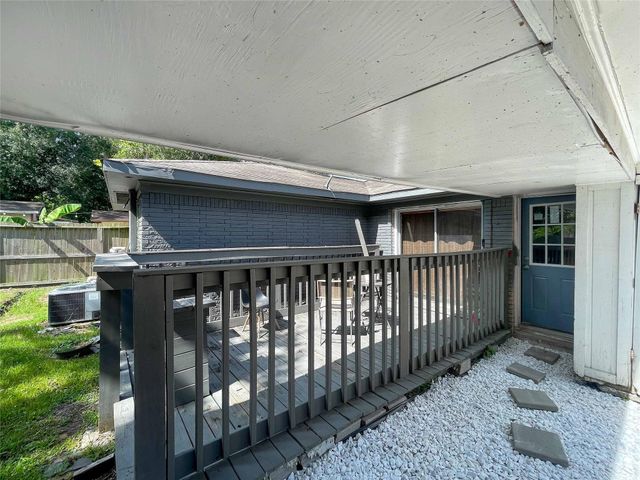 6811 Saint Augustine Street, Houston, TX 77021