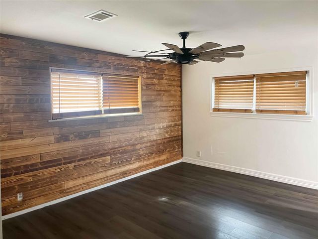 6811 Saint Augustine Street, Houston, TX 77021