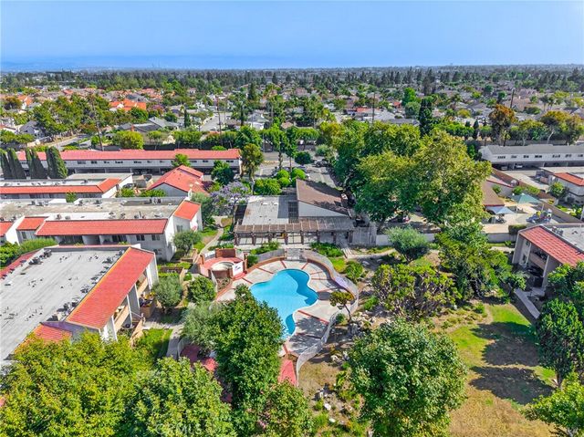 2521 W Sunflower D 3, Santa Ana, CA 92704