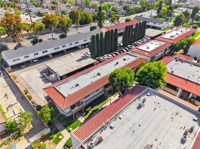 2521 W Sunflower D 3, Santa Ana, CA 92704