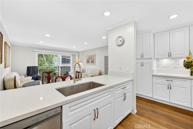 2521 W Sunflower D 3, Santa Ana, CA 92704