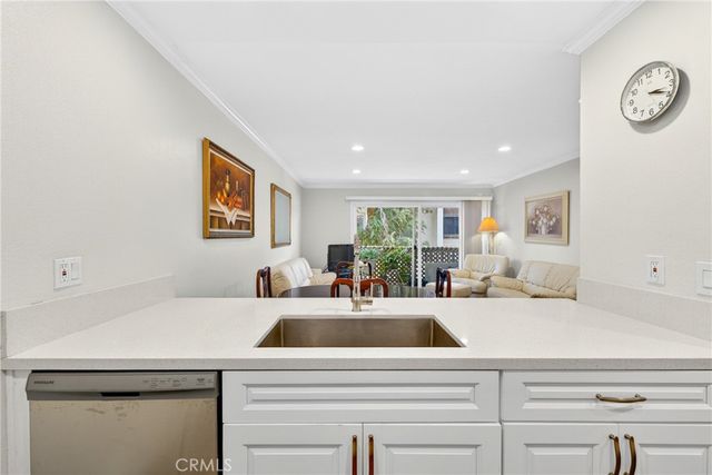 2521 W Sunflower D 3, Santa Ana, CA 92704