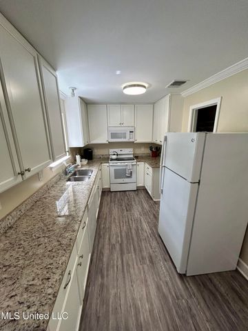 583 Henderson Avenue, Pass Christian, MS 39571