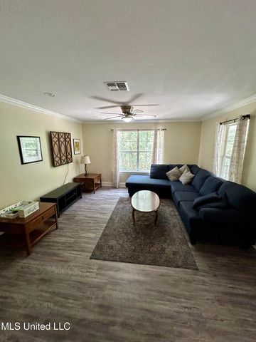 583 Henderson Avenue, Pass Christian, MS 39571