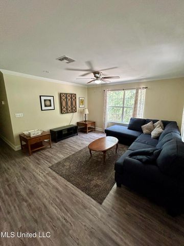 583 Henderson Avenue, Pass Christian, MS 39571