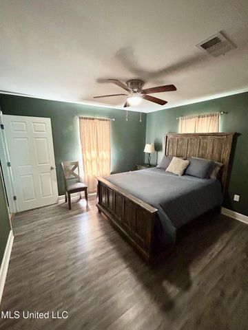 583 Henderson Avenue, Pass Christian, MS 39571