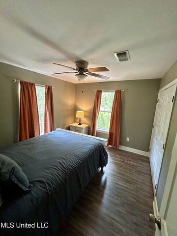 583 Henderson Avenue, Pass Christian, MS 39571