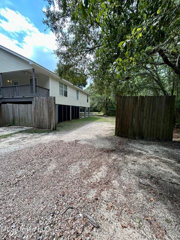 583 Henderson Avenue, Pass Christian, MS 39571