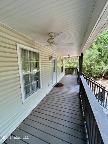 583 Henderson Avenue, Pass Christian, MS 39571