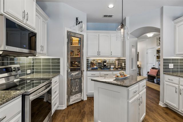 10176 Country View Lane, Forney, TX 75126