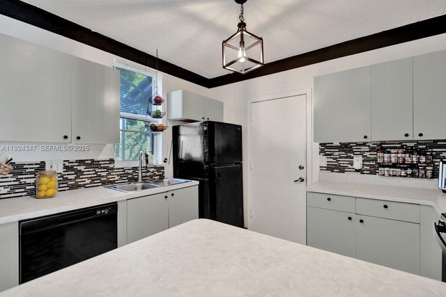 10529 NW 57th Court, Coral Springs, FL 33076