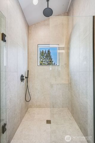 902 N 107th Street, Seattle, WA 98133