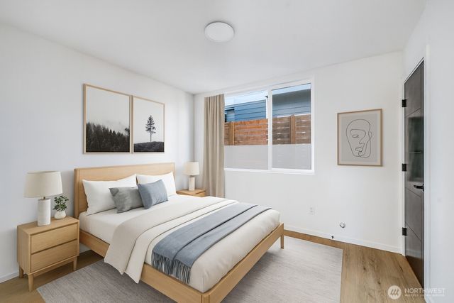 902 N 107th Street, Seattle, WA 98133