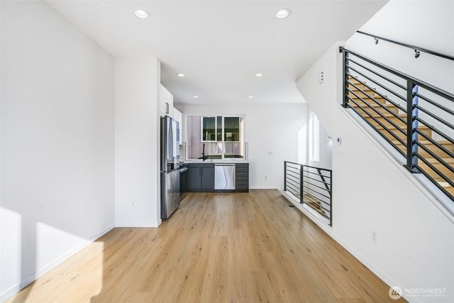 902 N 107th Street, Seattle, WA 98133