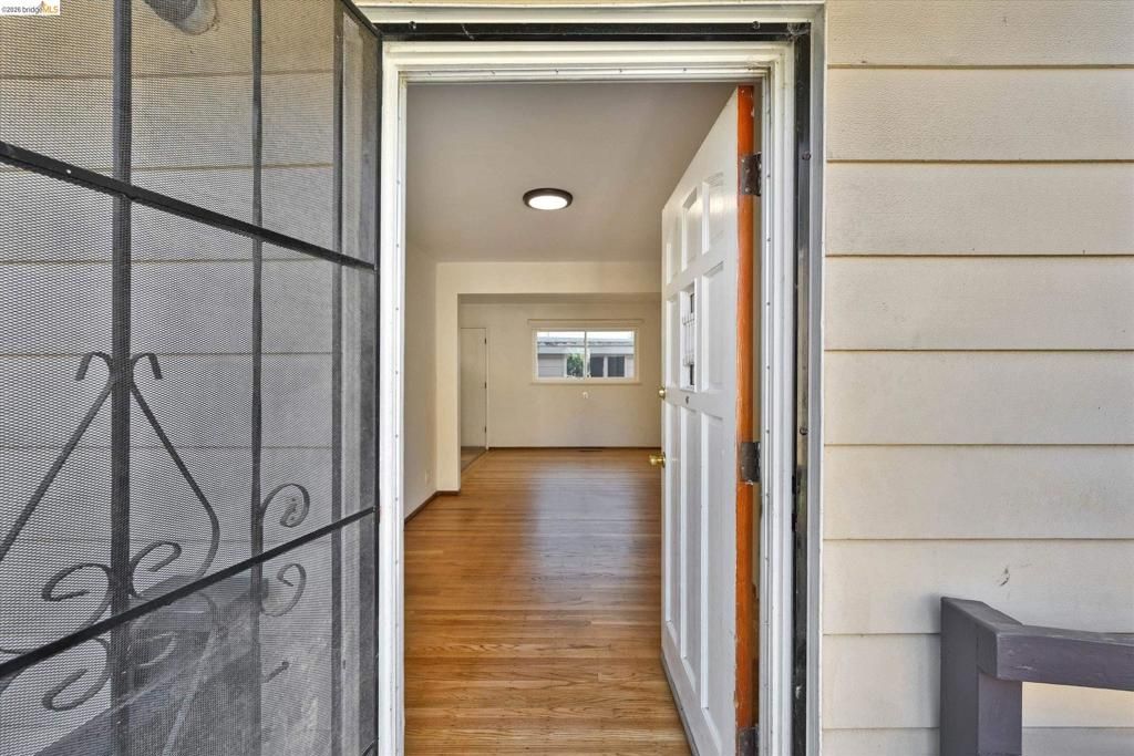 Image 44 of property listing at 1285 55Th St, Emeryville, CA 94608