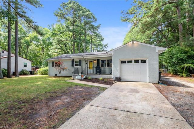 112 Lambs Creek DR, Yorktown, VA 23693