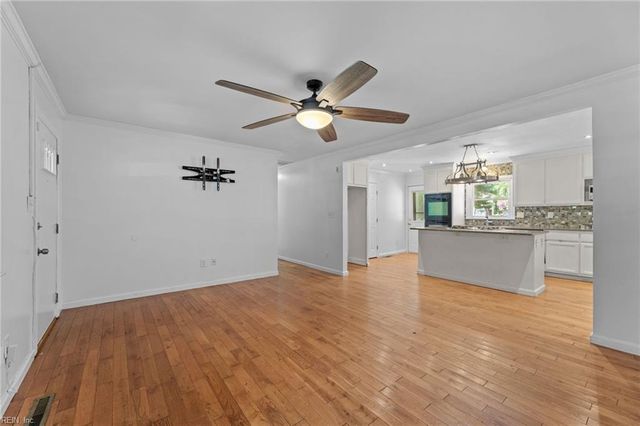 112 Lambs Creek DR, Yorktown, VA 23693