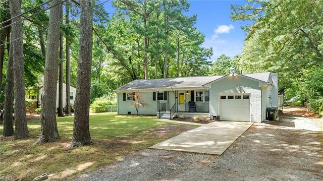 112 Lambs Creek DR, Yorktown, VA 23693