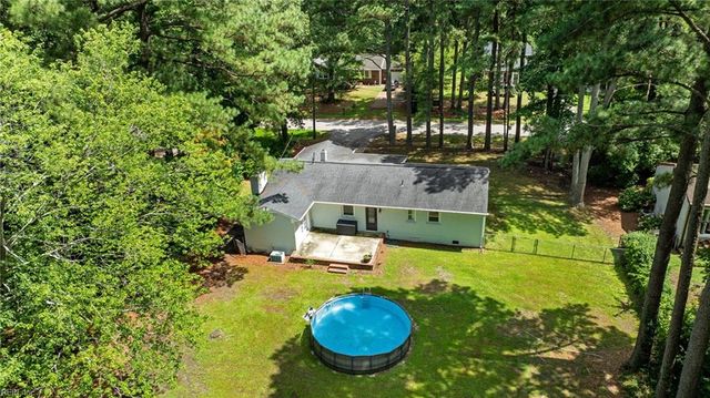 112 Lambs Creek DR, Yorktown, VA 23693