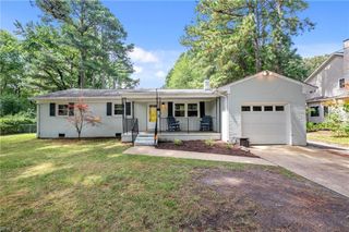 112 Lambs Creek DR, Yorktown, VA 23693
