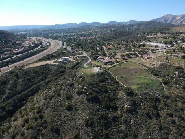 9782 Chocolate Creek, El Cajon, CA 92021