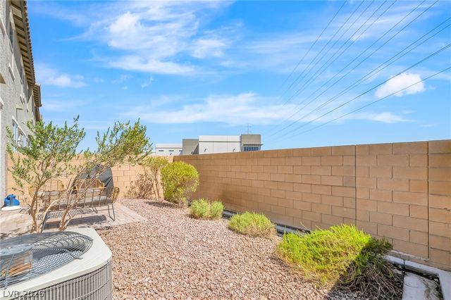 5692 Calm Season Street, Las Vegas, NV 89118