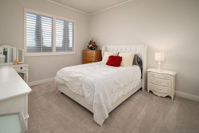 7992 Paseo Esmerado, Carlsbad, CA 92009