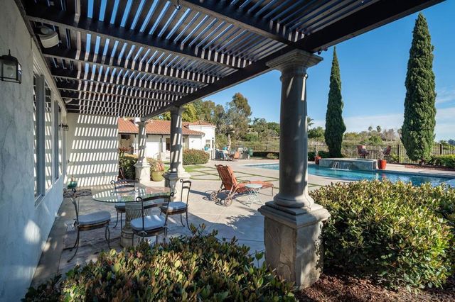 7992 Paseo Esmerado, Carlsbad, CA 92009