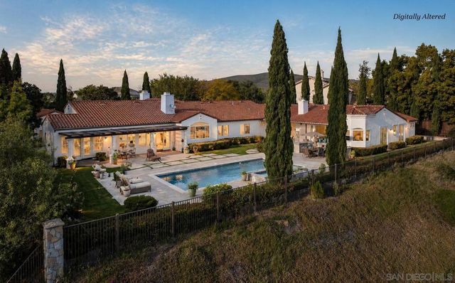 7992 Paseo Esmerado, Carlsbad, CA 92009