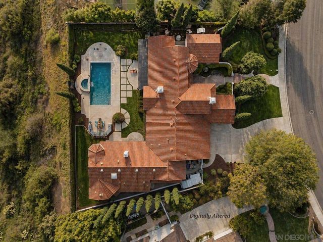 7992 Paseo Esmerado, Carlsbad, CA 92009