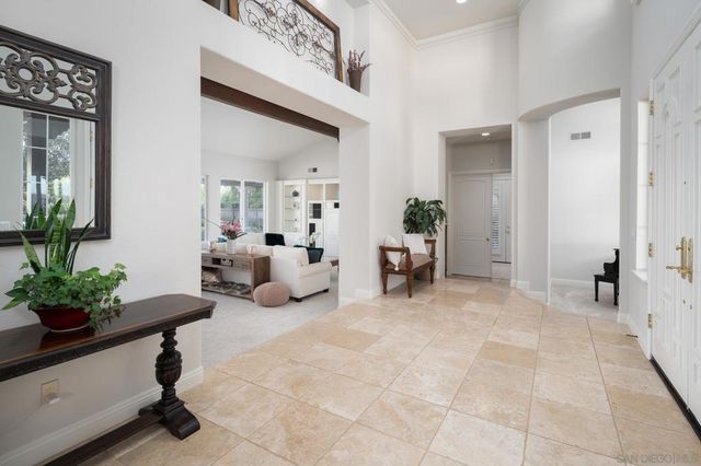 7992 Paseo Esmerado, Carlsbad, CA 92009