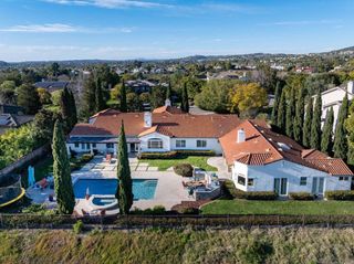 7992 Paseo Esmerado, Carlsbad, CA 92009