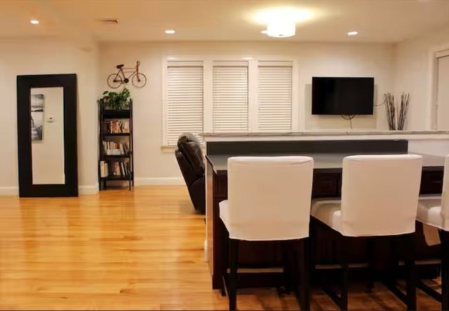 12 Newhll St, Quincy, MA 02171