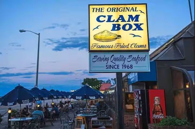 12 Newhll St, Quincy, MA 02171