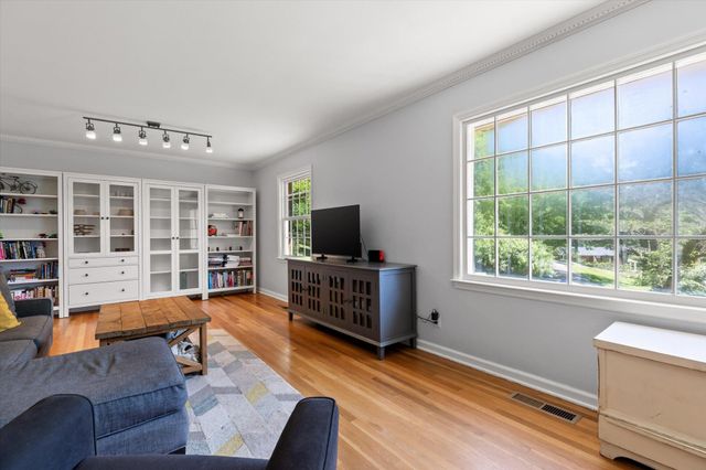404 Lark Lane, Chattanooga, TN 37415