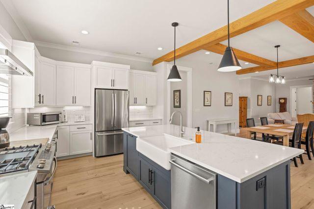 402 Old Batson Road, Taylors, SC 29687