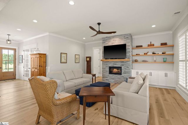402 Old Batson Road, Taylors, SC 29687