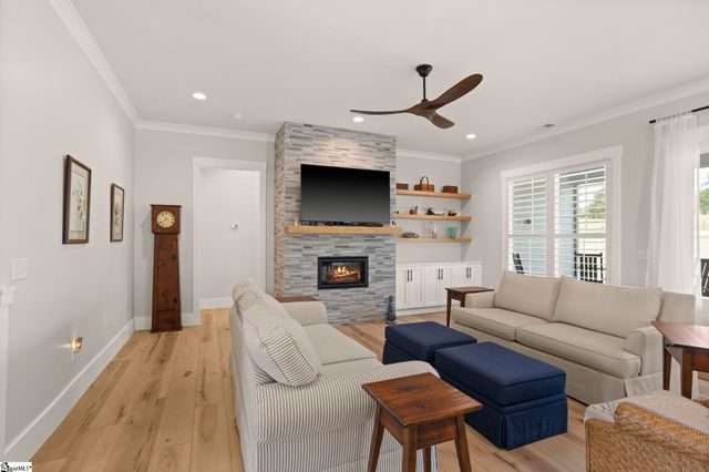 402 Old Batson Road, Taylors, SC 29687