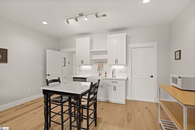 402 Old Batson Road, Taylors, SC 29687
