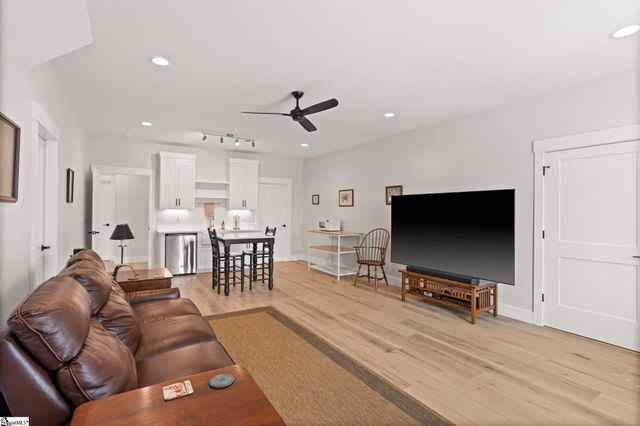 402 Old Batson Road, Taylors, SC 29687