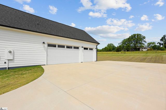 402 Old Batson Road, Taylors, SC 29687