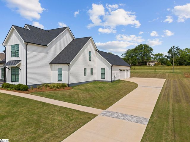 402 Old Batson Road, Taylors, SC 29687
