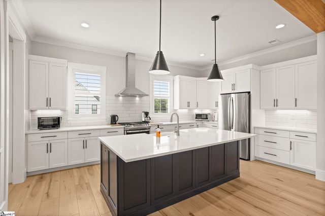 402 Old Batson Road, Taylors, SC 29687