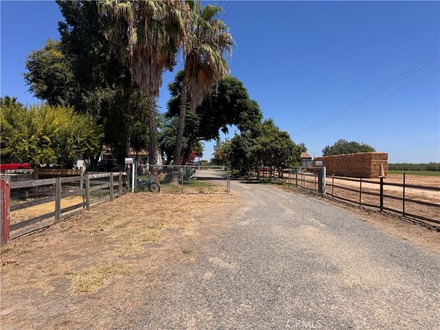 8576 Olive, Winton, CA 95388